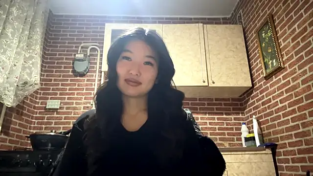 EmmaLeexth online show from 02-12-26, 02:12