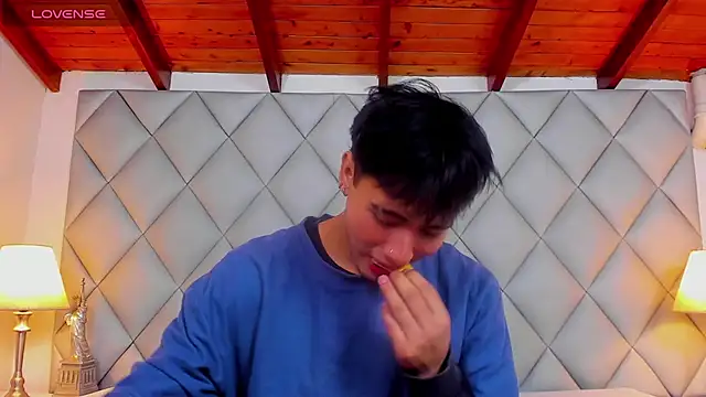 Clement Reyes online show from 12-04-25, 07:33