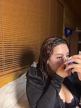 Snapshot of Dani_and_Ander chatting on 09-21-25, 11:06 Dani and Ander online show from 09-21-25, 11:06