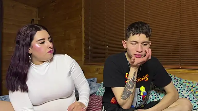 Snapshot of Dani_and_Ander chatting on 10-22-25, 11:04 Dani and Ander online show from 10-22-25, 11:04