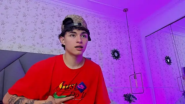 meganandtylerr19 online show from 12-03-25, 12:14