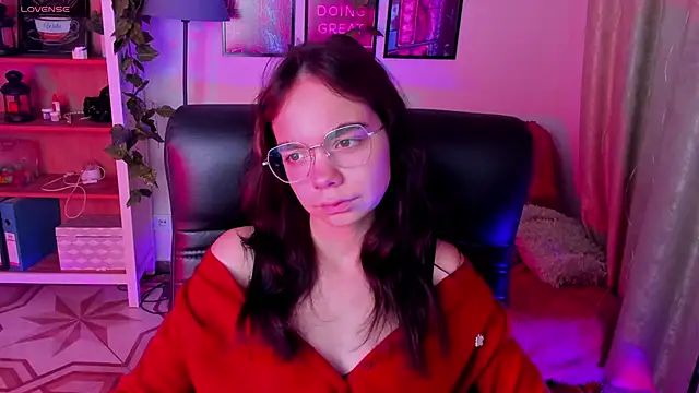 Snapshot of Elise_Noir chatting on 10-12-25, 03:33 Elise Noir online show from 10-12-25, 03:33