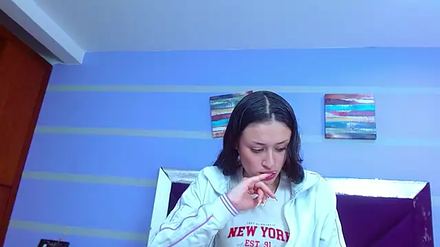 Emily Swiftt online show from 11-15-25, 03:37