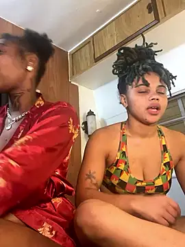 QUEENCALIMOD online show from 02-28-26, 03:29