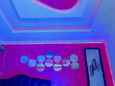 Snapshot of Julia_Bulette1 chatting on 09-26-25, 02:48 Julia Bulette1 online show from 09-26-25, 02:48