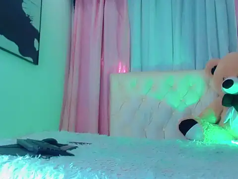 Snapshot of Julia_Bulette1 chatting on 11-28-25, 01:58 Julia Bulette1 online show from 11-28-25, 01:58