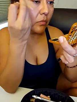 Snapshot of sw33th3art chatting on 09-26-25, 05:28 sw33th3art online show from 09-26-25, 05:28