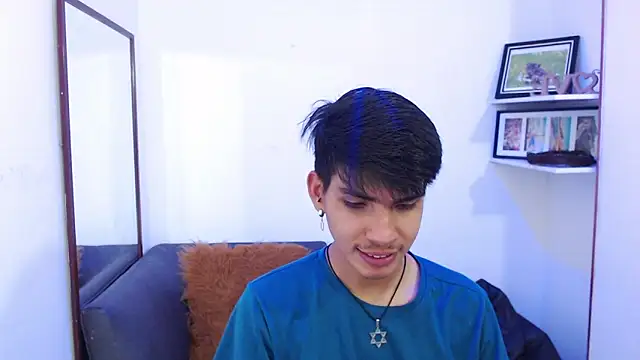 Snapshot of David_925_ chatting on 11-04-25, 04:11 David 925 online show from 11-04-25, 04:11