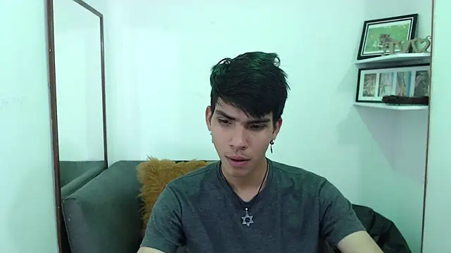 Snapshot of David_925_ chatting on 11-07-25, 04:01 David 925 online show from 11-07-25, 04:01