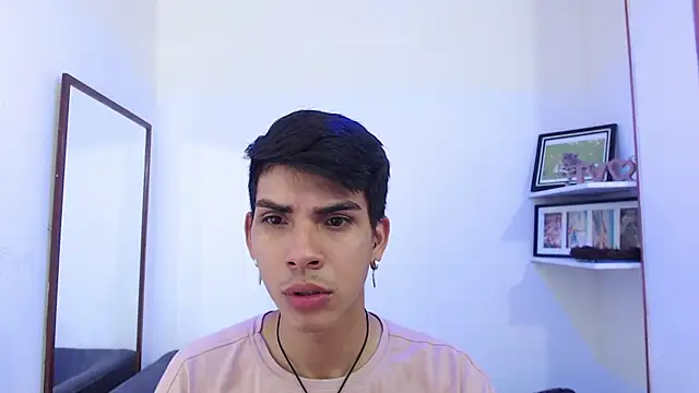 Snapshot of David_925_ chatting on 11-08-25, 03:50 David 925 online show from 11-08-25, 03:50