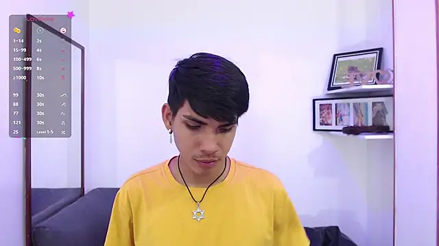 Snapshot of David_925_ chatting on 11-12-25, 03:51 David 925 online show from 11-12-25, 03:51