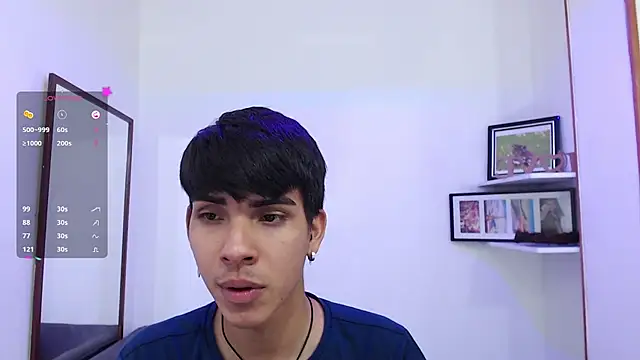 Snapshot of David_925_ chatting on 11-14-25, 04:11 David 925 online show from 11-14-25, 04:11