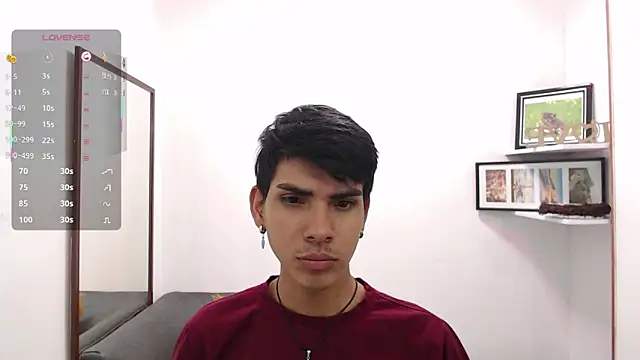 Snapshot of David_925_ chatting on 11-16-25, 04:07 David 925 online show from 11-16-25, 04:07