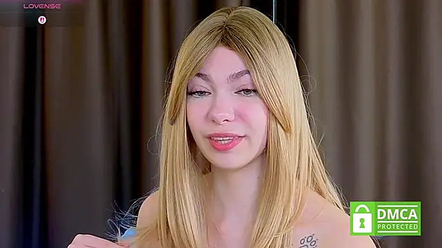 Snapshot of EmilyZortea chatting on 10-10-25, 08:35 EmilyZortea online show from 10-10-25, 08:35