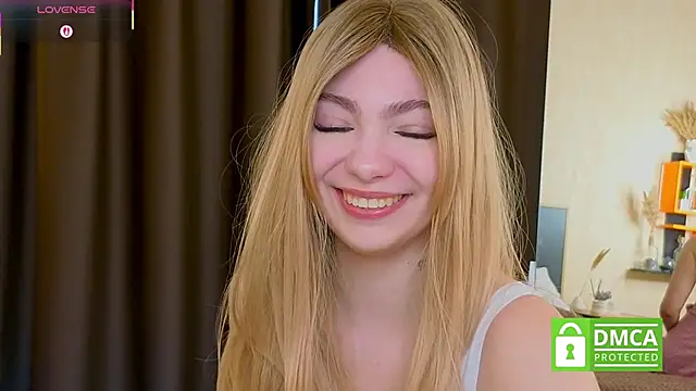 Snapshot of EmilyZortea chatting on 10-11-25, 08:35 EmilyZortea online show from 10-11-25, 08:35