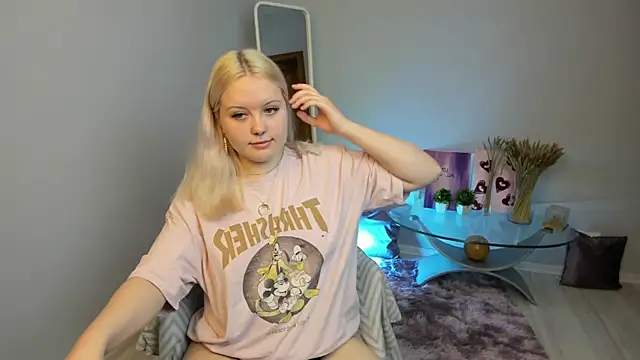 RoseThomas  online show from 09-28-25, 05:35