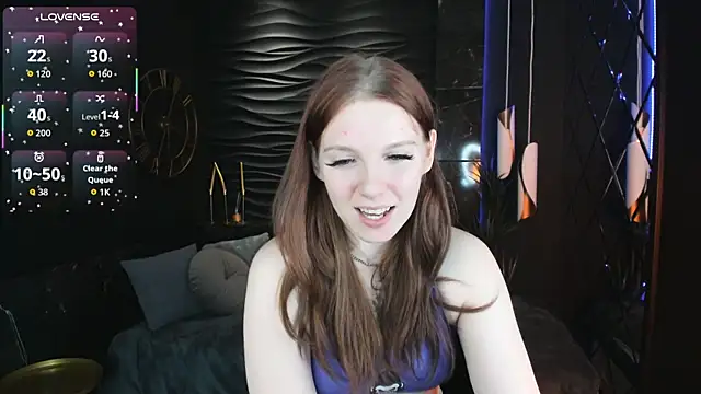 Snapshot of Layla_Glam chatting on 11-22-25, 01:43 Layla Glam online show from 11-22-25, 01:43