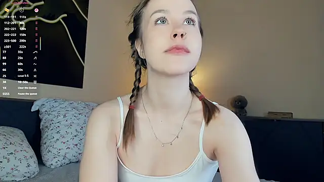 MaliaBourraine online show from 12-15-25, 07:12