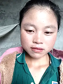 Snapshot of clara-cute chatting on 10-01-25, 05:02 clara-cute online show from 10-01-25, 05:02