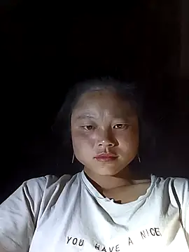 Snapshot of clara-cute chatting on 10-04-25, 09:57 clara-cute online show from 10-04-25, 09:57
