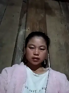Snapshot of clara-cute chatting on 10-12-25, 09:58 clara-cute online show from 10-12-25, 09:58