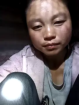 Snapshot of clara-cute chatting on 10-18-25, 01:01 clara-cute online show from 10-18-25, 01:01