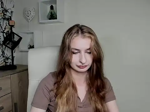 NinaBlond1 online show from 10-09-25, 05:49