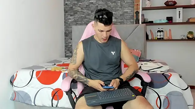 BooyHott  online show from 01-09-26, 07:15