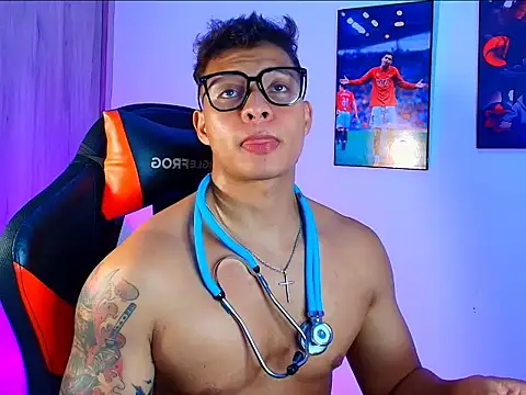 Snapshot of evan_greey chatting on 11-03-25, 04:25 evan greey online show from 11-03-25, 04:25