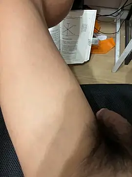 Snapshot of leeyoung_ chatting on 10-03-25, 02:47 leeyoung online show from 10-03-25, 02:47