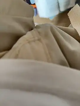 Snapshot of leeyoung_ chatting on 10-08-25, 07:17 leeyoung online show from 10-08-25, 07:17