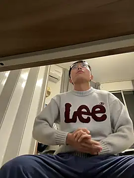 leeyoung  online show from 11-17-25, 02:23