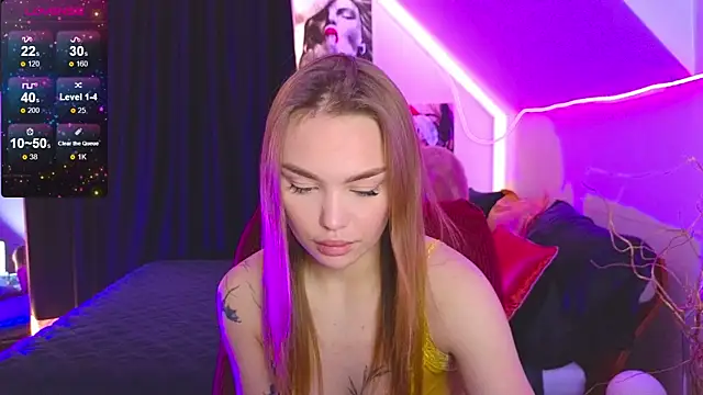 KitsyMoore online show from 09-27-25, 01:05