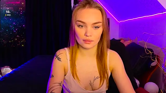 KitsyMoore online show from 10-01-25, 09:04