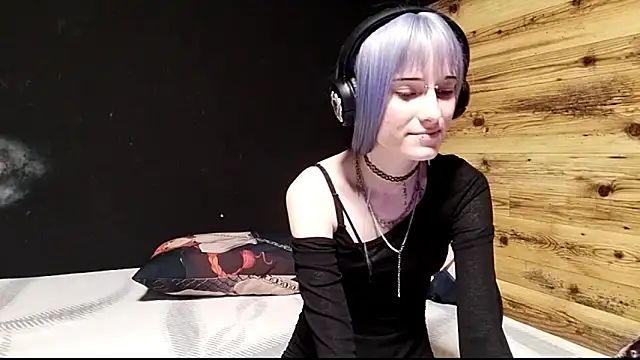 Snapshot of JenaeRadloff chatting on 09-23-25, 04:10 JenaeRadloff online show from 09-23-25, 04:10