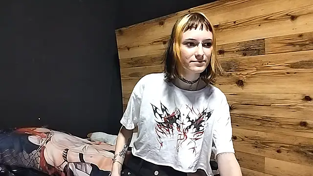 Snapshot of JenaeRadloff chatting on 10-16-25, 05:52 JenaeRadloff online show from 10-16-25, 05:52