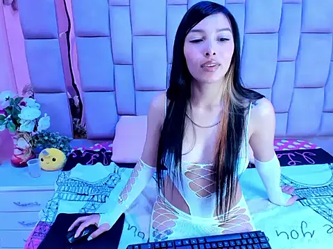 burbuja pink  online show from 12-02-25, 03:56