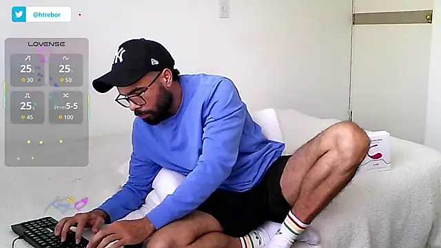 htrebor87 online show from 02-16-26, 06:59