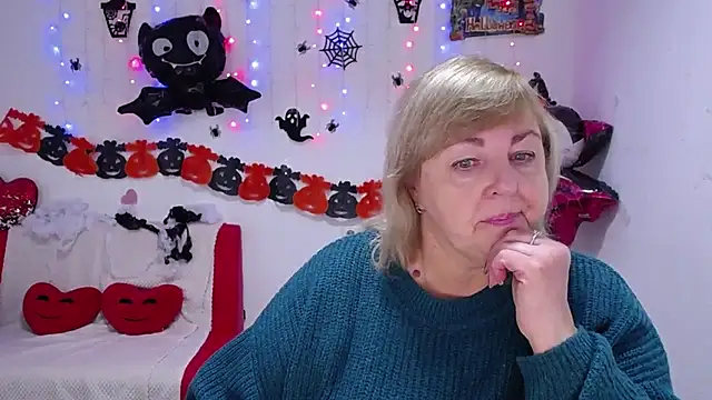 MilenaWedxy online show from 10-23-25, 05:07