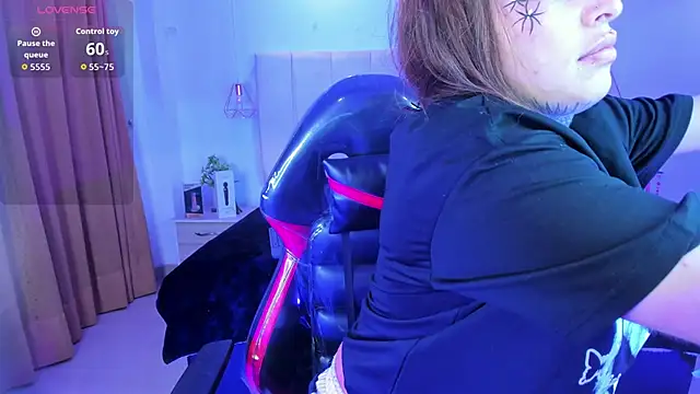 Gyal 8  online show from 01-08-26, 02:58