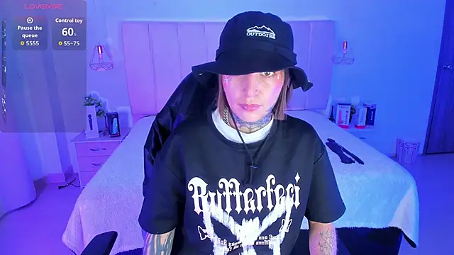 Gyal 8  online show from 02-25-26, 05:17