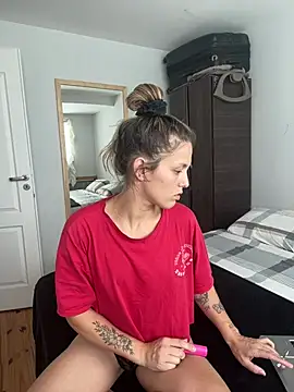 Snapshot of xvalentinaof chatting on 02-05-26, 08:24 xvalentinaof online show from 02-05-26, 08:24