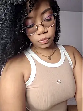 hottielatina online show from 11-16-25, 08:36