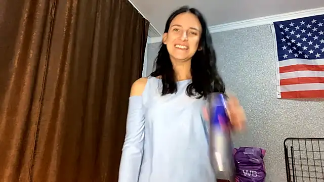 Snapshot of TifanyRawi chatting on 10-01-25, 09:43 TifanyRawi online show from 10-01-25, 09:43
