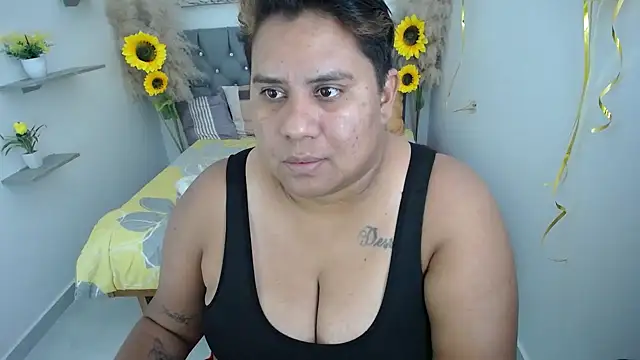 hotlesby valery online show from 10-08-25, 07:00