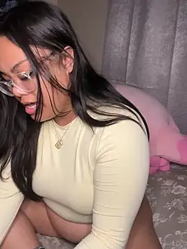 kiaradanielaxx online show from 12-20-25, 08:10