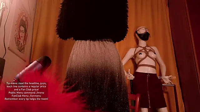 Snapshot of Giantess_Eva chatting on 10-19-25, 05:02 Giantess Eva online show from 10-19-25, 05:02