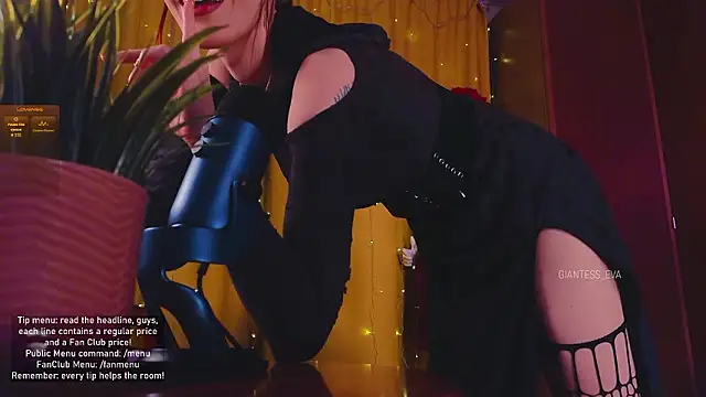 Snapshot of Giantess_Eva chatting on 01-31-26, 09:46 Giantess Eva online show from 01-31-26, 09:46