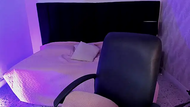 camiladuke7 online show from 10-20-25, 07:36