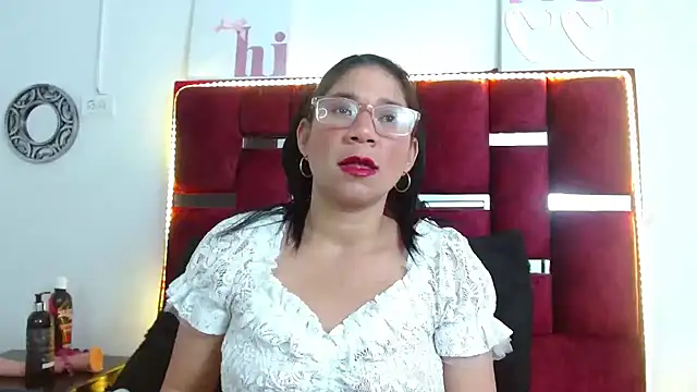 Snapshot of PamelaCruzThxl chatting on 11-13-25, 03:05 PamelaCruzThxl online show from 11-13-25, 03:05